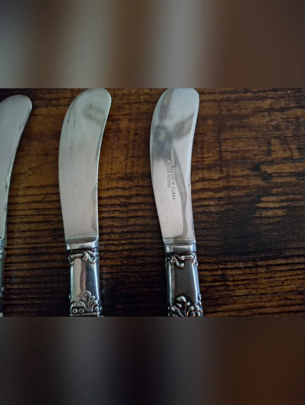 Antique Landers Frary Clark 6 Butter Knives Mother Of Pearl + Community Silver